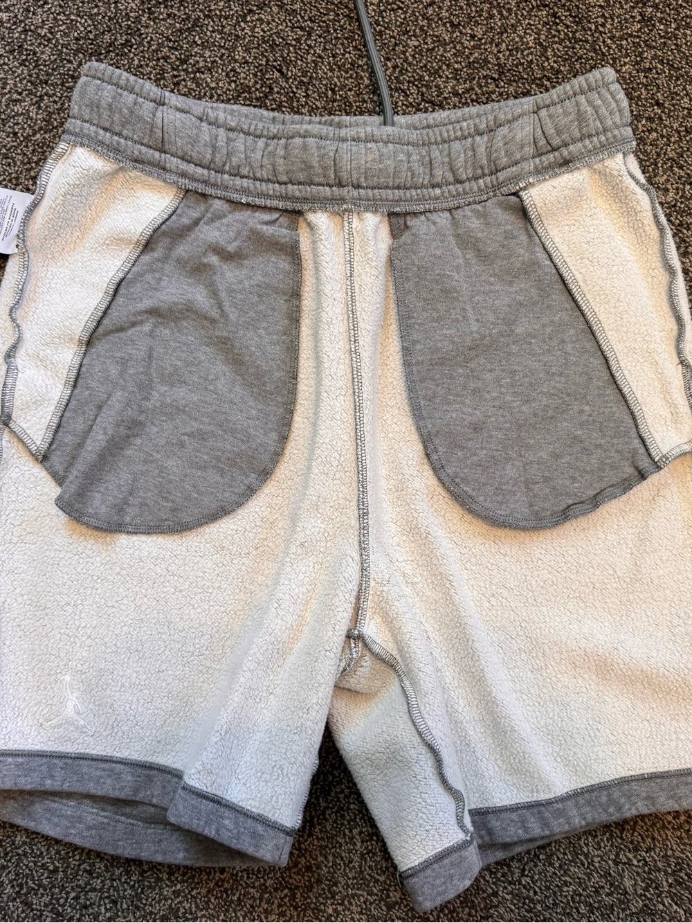 Jordan Men’s Gray Athletic Tech Fleece Shorts Size Small - Picture 5 of 9